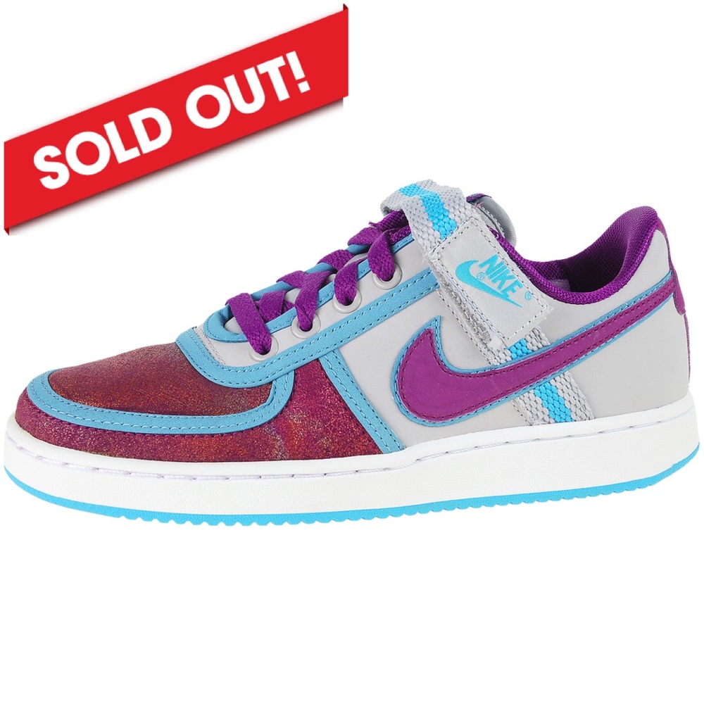 Nike Womens Vandal Low Strap Sneakers Sz. 11 RARE